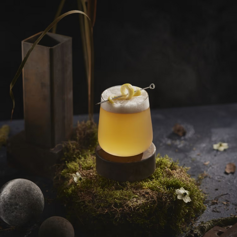 Glen Dochus Export Blend Non-Alcoholic Scotch Whisky made into an Alcohol-Free Cocktail